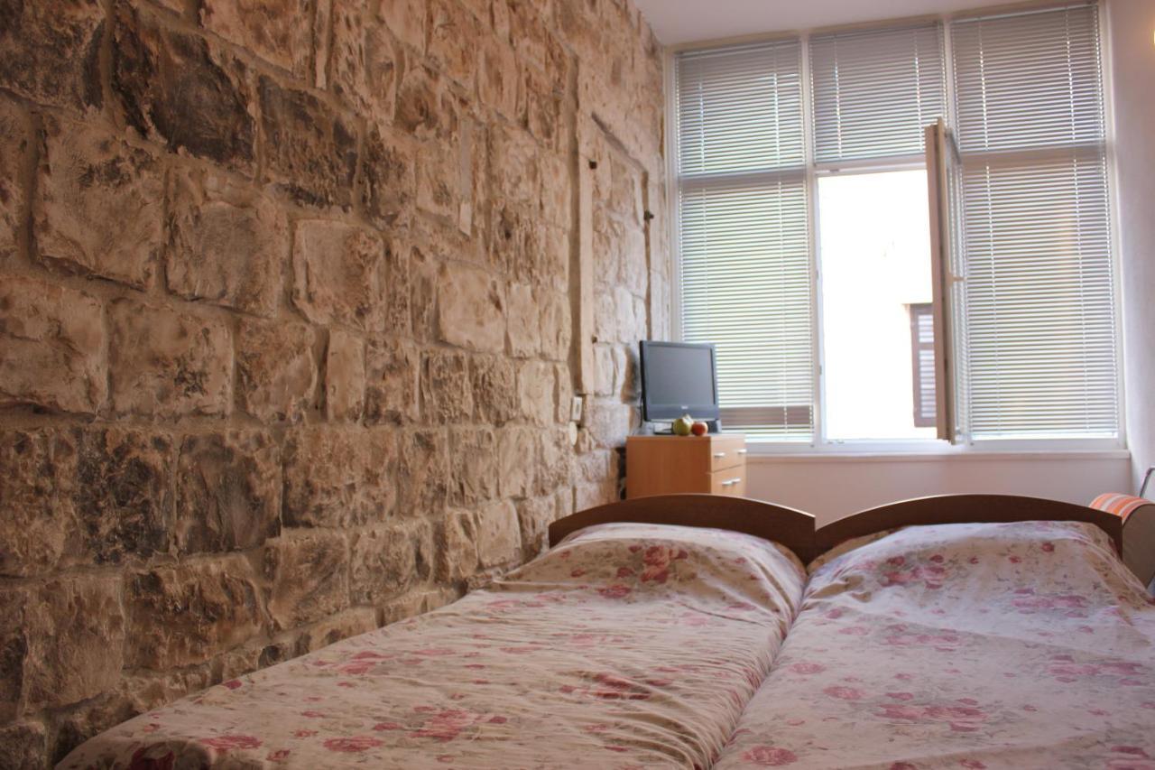Lira - Studio Apartment Трогир Екстериор снимка